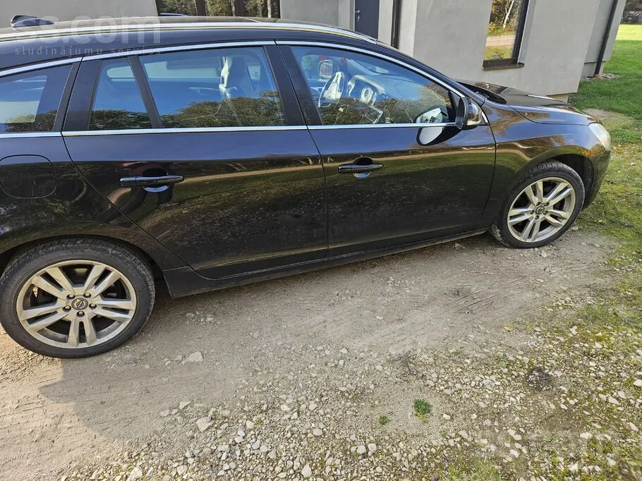 Volvo V60 2011 photo 3