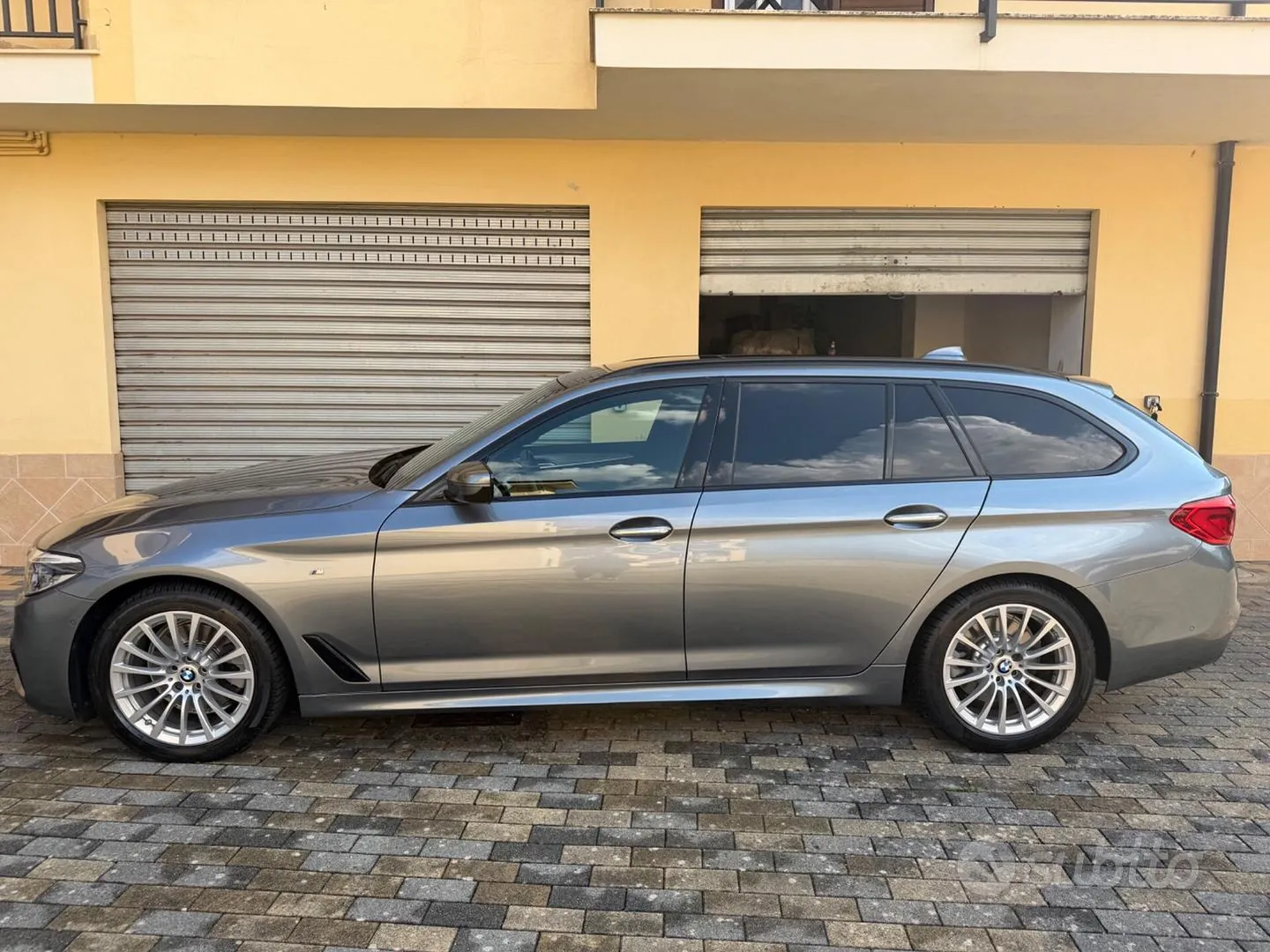 BMW 5 Series 2017 photo 4