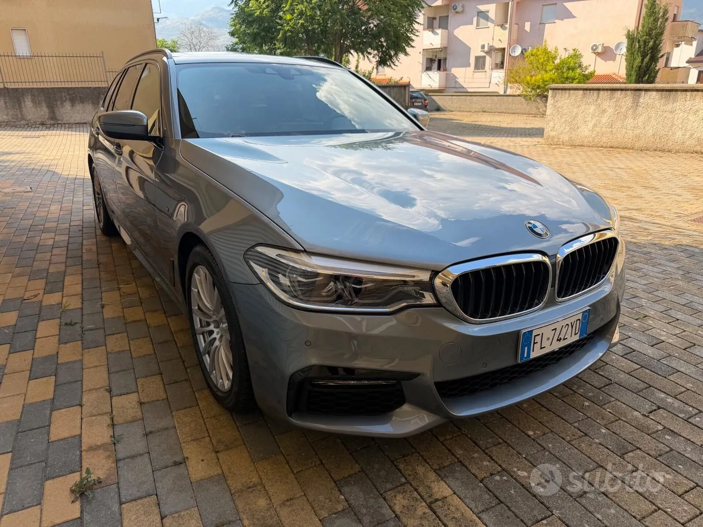 BMW 5 Series 2017 photo 2