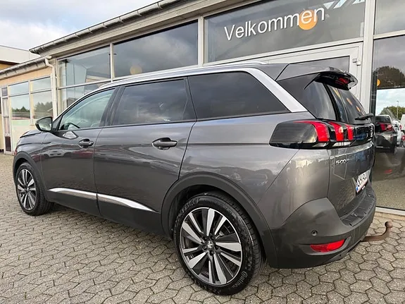 Peugeot 5008 2020 photo 2
