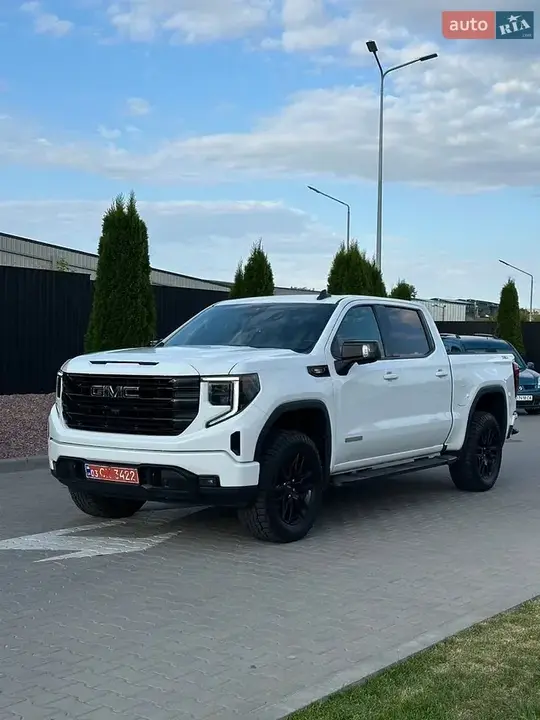 GMC Sierra
