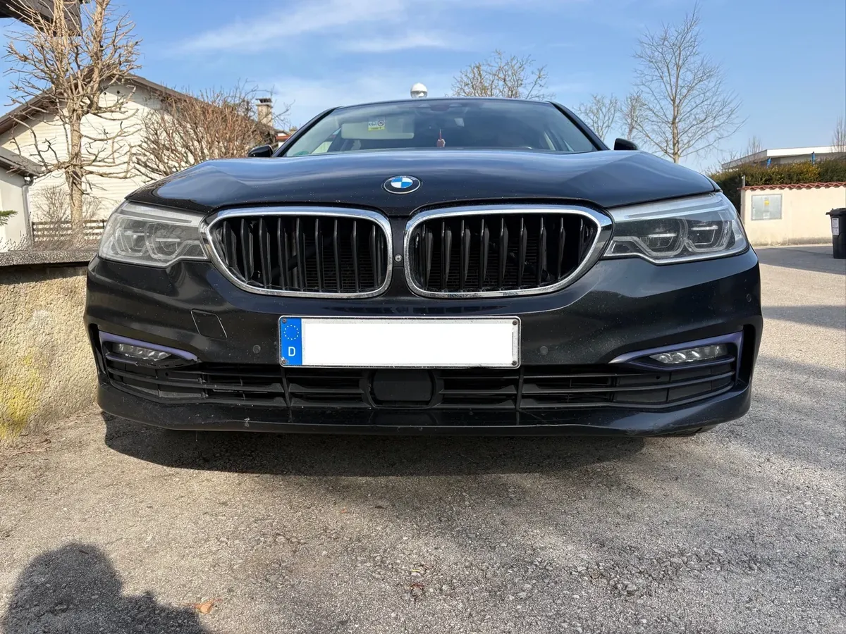 BMW 5 Series 2017 photo 2