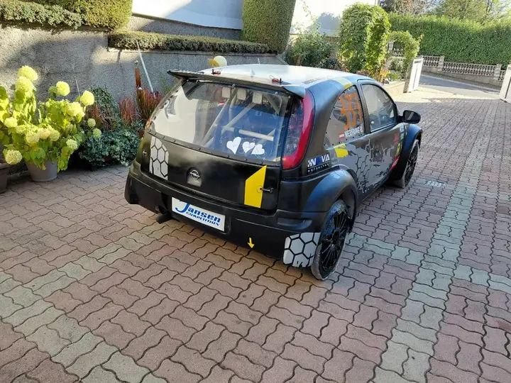 Opel Corsa C 2006 photo 2