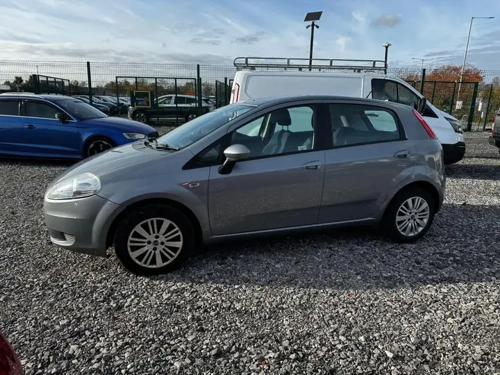 Fiat Grande Punto 2007 photo 5