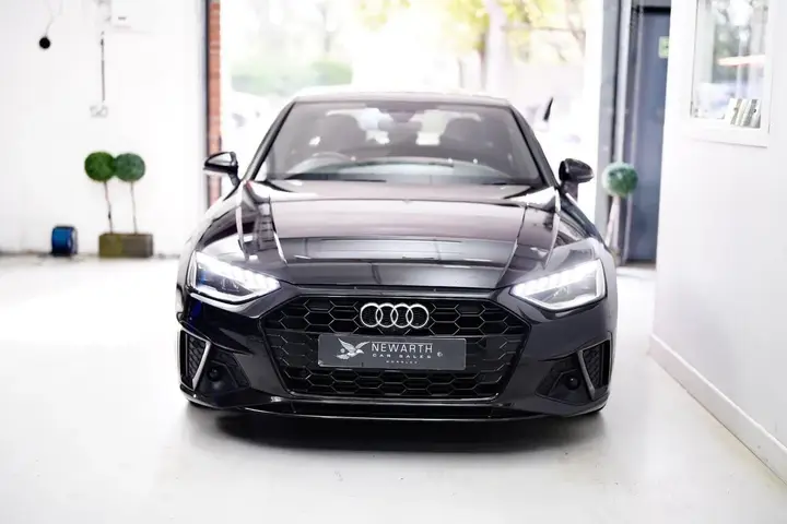 Audi A4 2021 photo 2