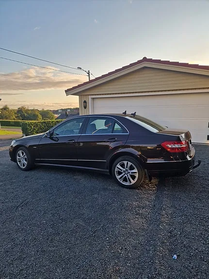 Mercedes-Benz 220 D 2011 photo 2