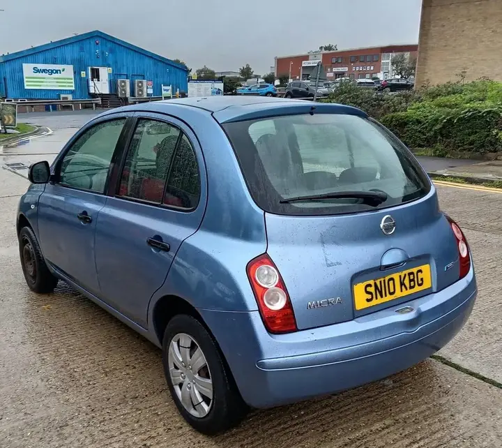 Nissan Micra 2010 photo 5