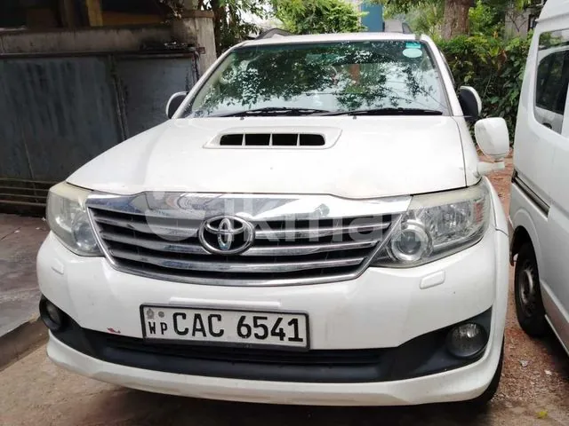 Toyota Fortuner 2014 photo 2
