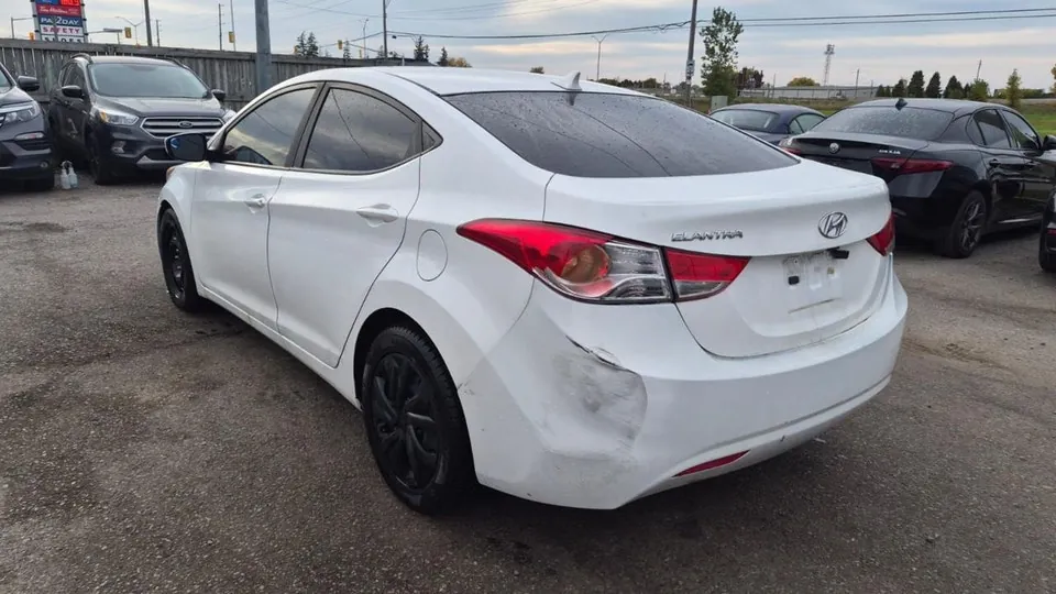 Hyundai Elantra 2013 photo 3