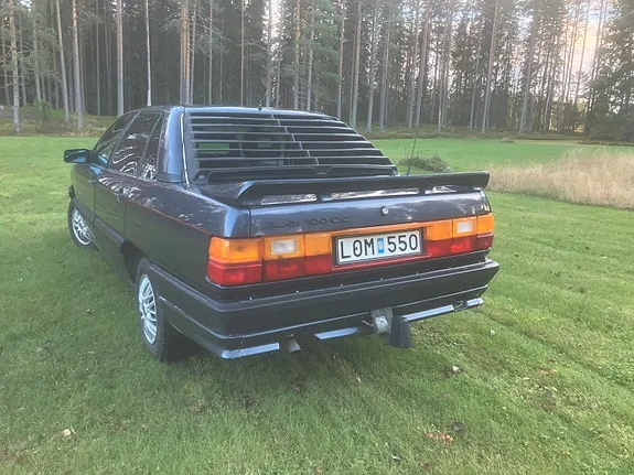 Audi 100 1984 photo 2