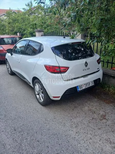 Renault Clio 2017 photo 2