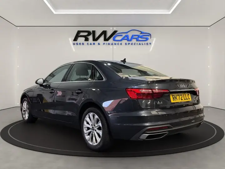 Audi A4 2022 photo 3