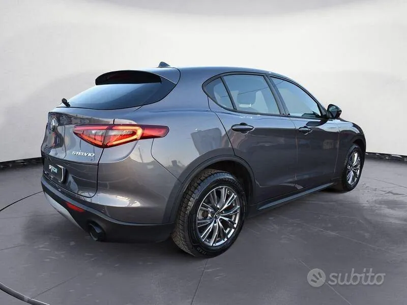 Alfa Romeo Stelvio 2022 photo 4
