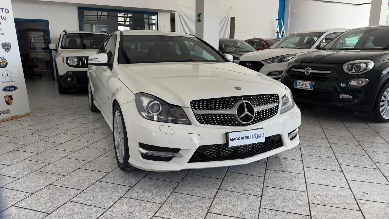 Mercedes-Benz C 2012 photo 2