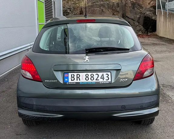 Peugeot 207 2010 photo 5