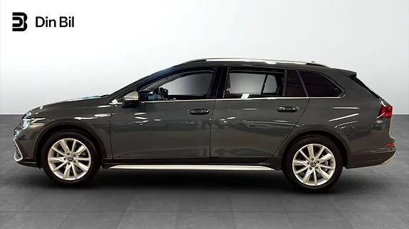 Volkswagen Golf I 2023 photo 2