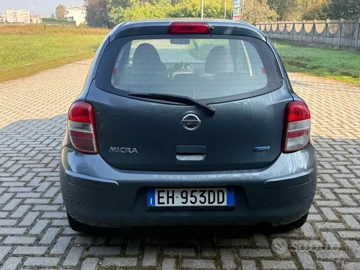 Nissan Micra 2011 photo 5