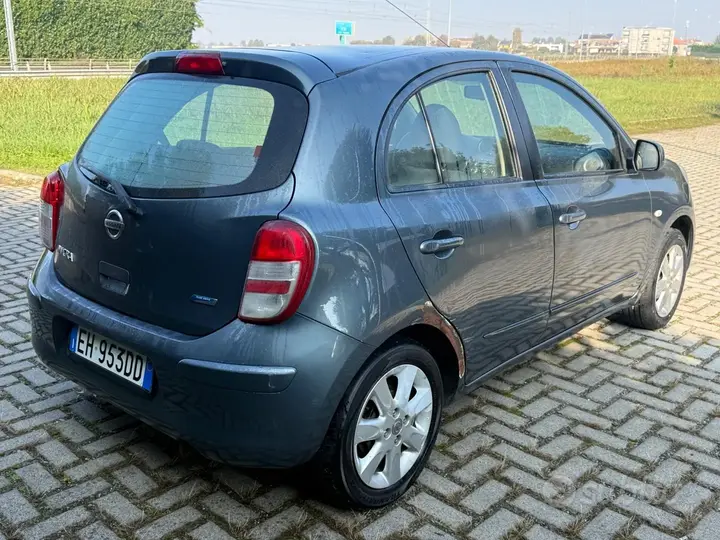 Nissan Micra 2011 photo 4