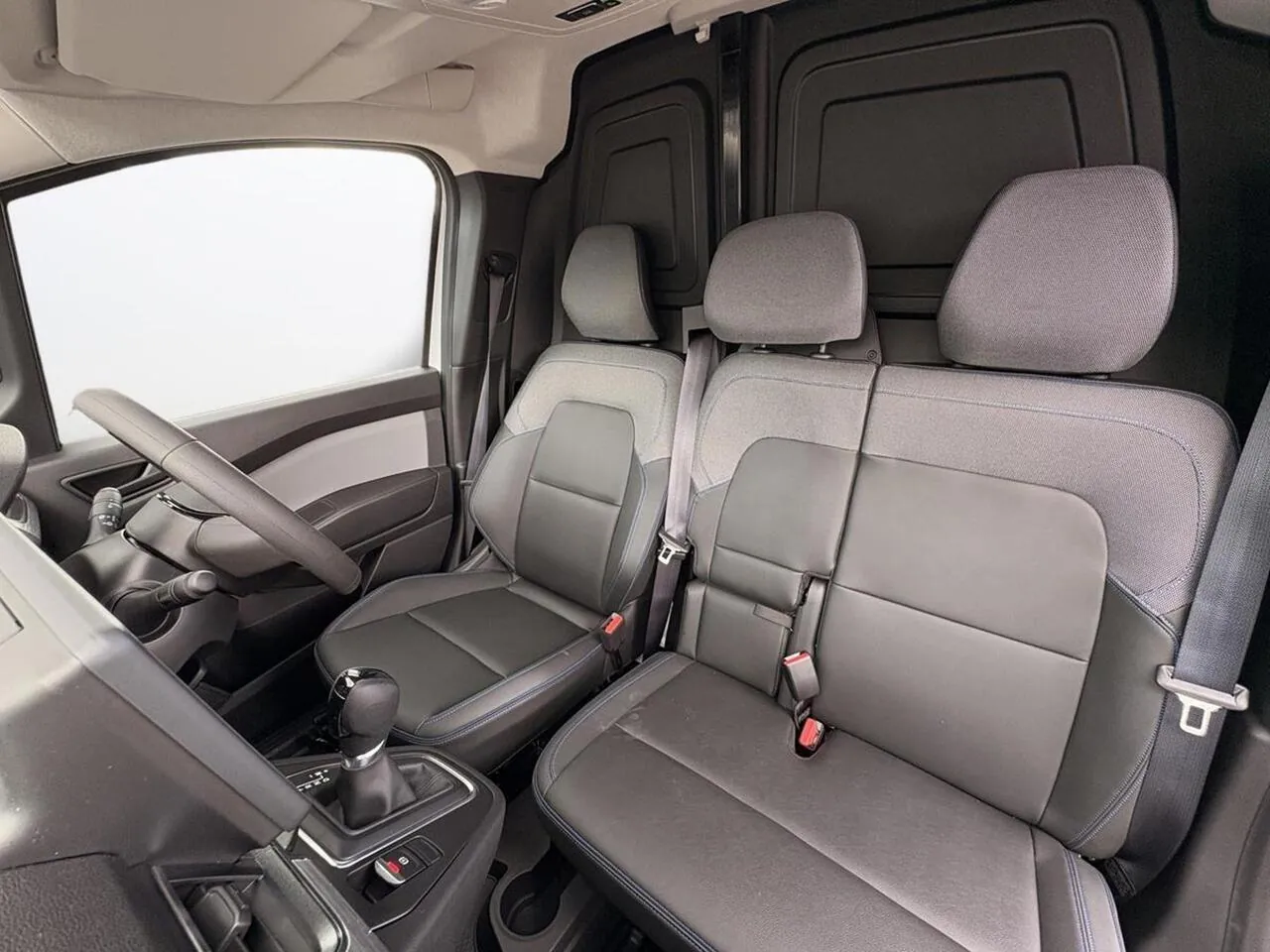 Nissan Townstar 2024 photo 4