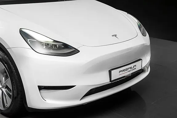 Tesla Model Y 2024 photo 2