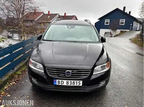 Volvo V70 2014 photo 2
