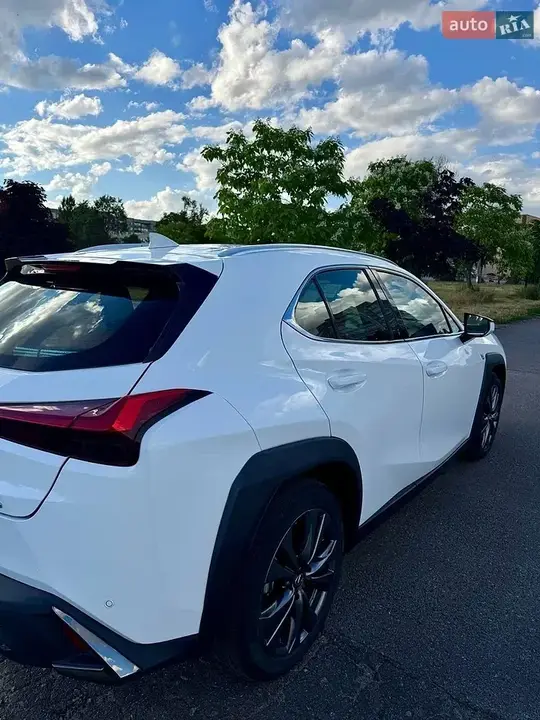 Lexus Ux 2018 photo 3