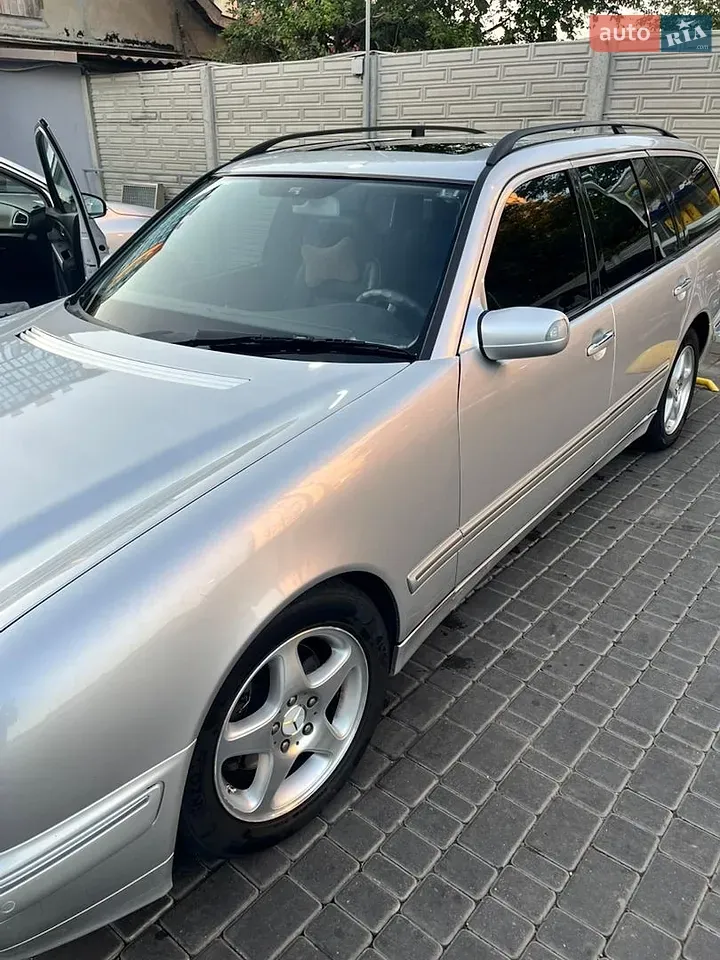 Mercedes-Benz E-Class 2001 photo 5