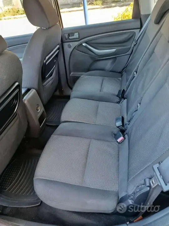 Ford C-Max 2010 photo 5