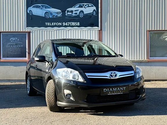 Toyota Auris 2011 photo 3