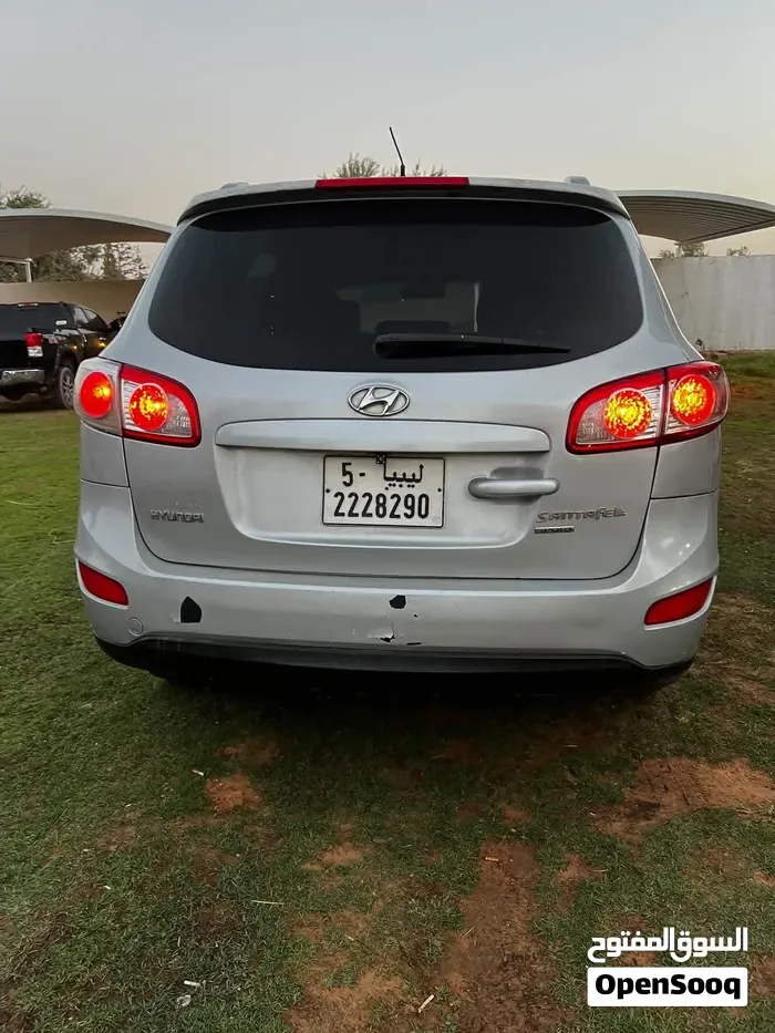 Hyundai Santa Fe 2012 photo 3