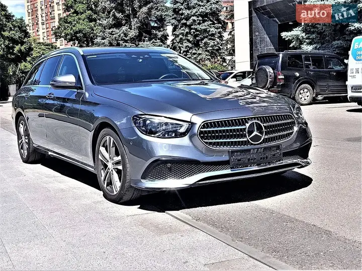 Mercedes-Benz E-Class 2020 photo 5