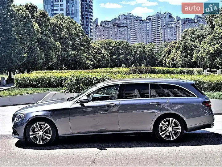 Mercedes-Benz E-Class 2020 photo 3