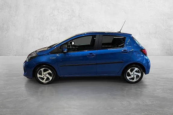Toyota Yaris 2017 photo 2