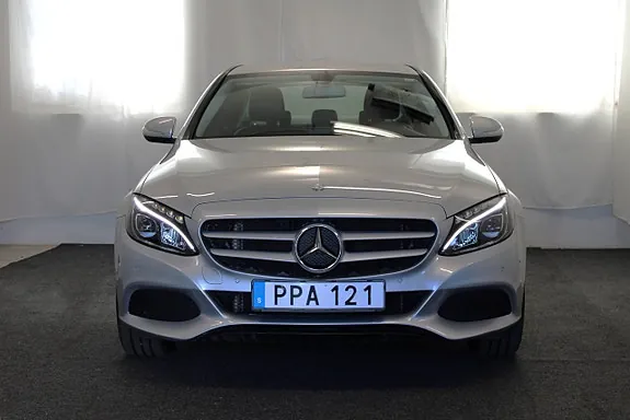 Mercedes-Benz C180 2015 photo 3
