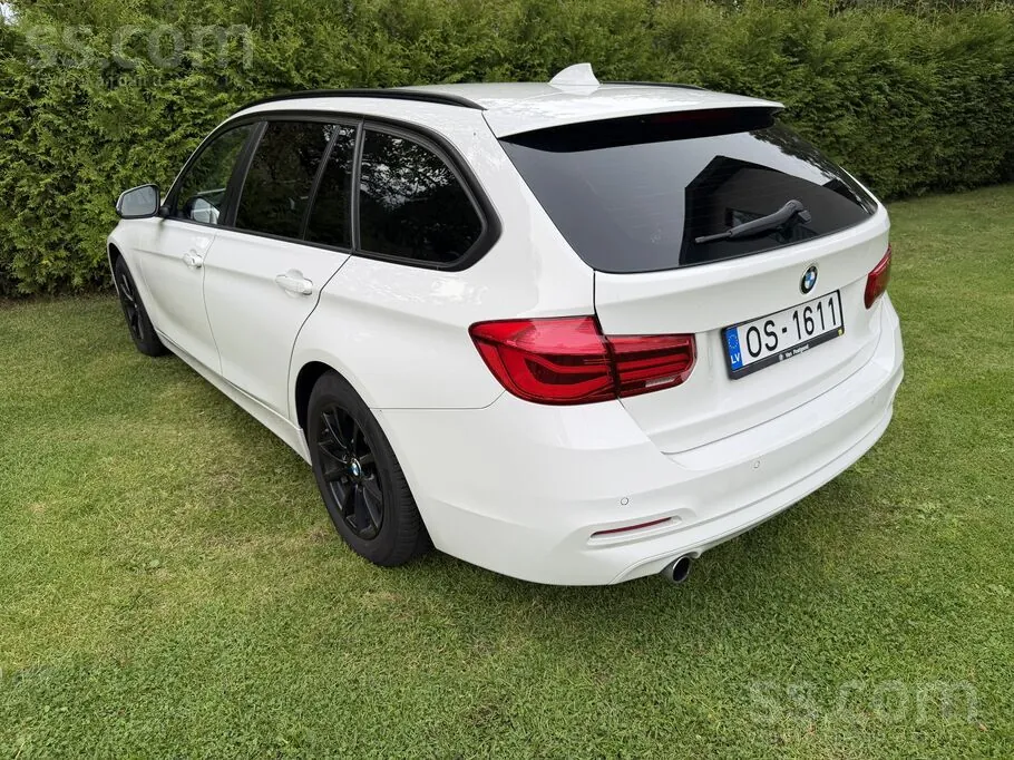 BMW 3 Series Touring 2017 photo 2