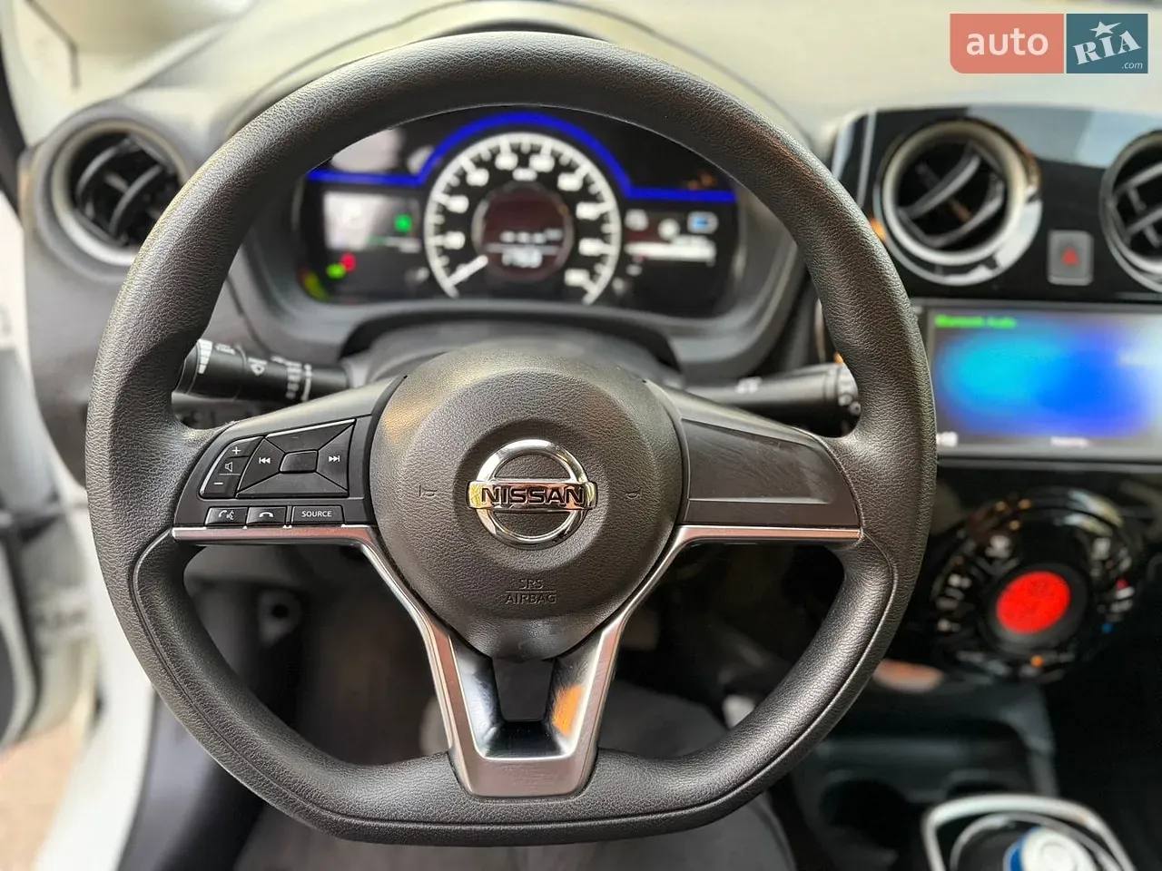 Nissan Note 2018 photo 5
