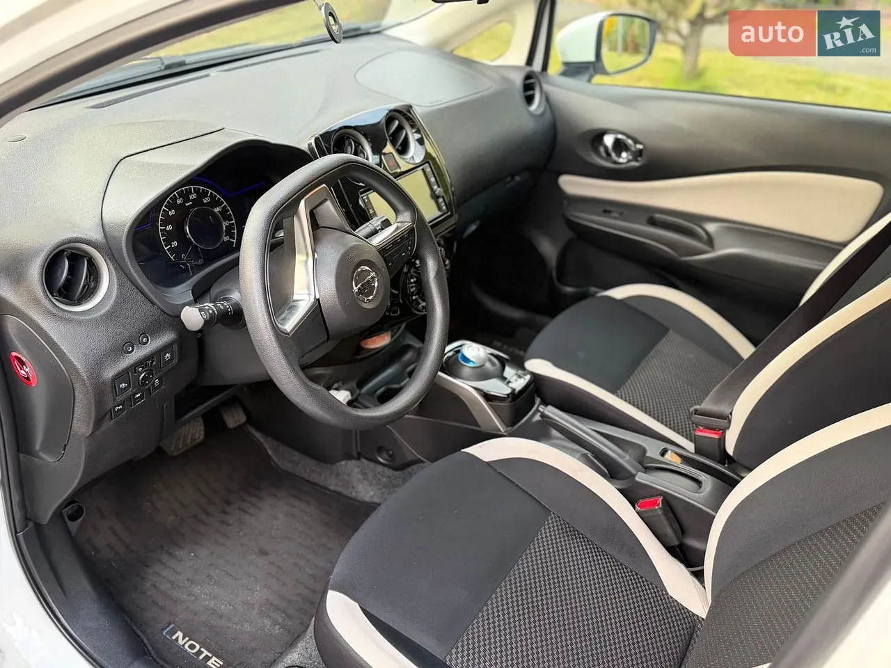 Nissan Note 2018 photo 3