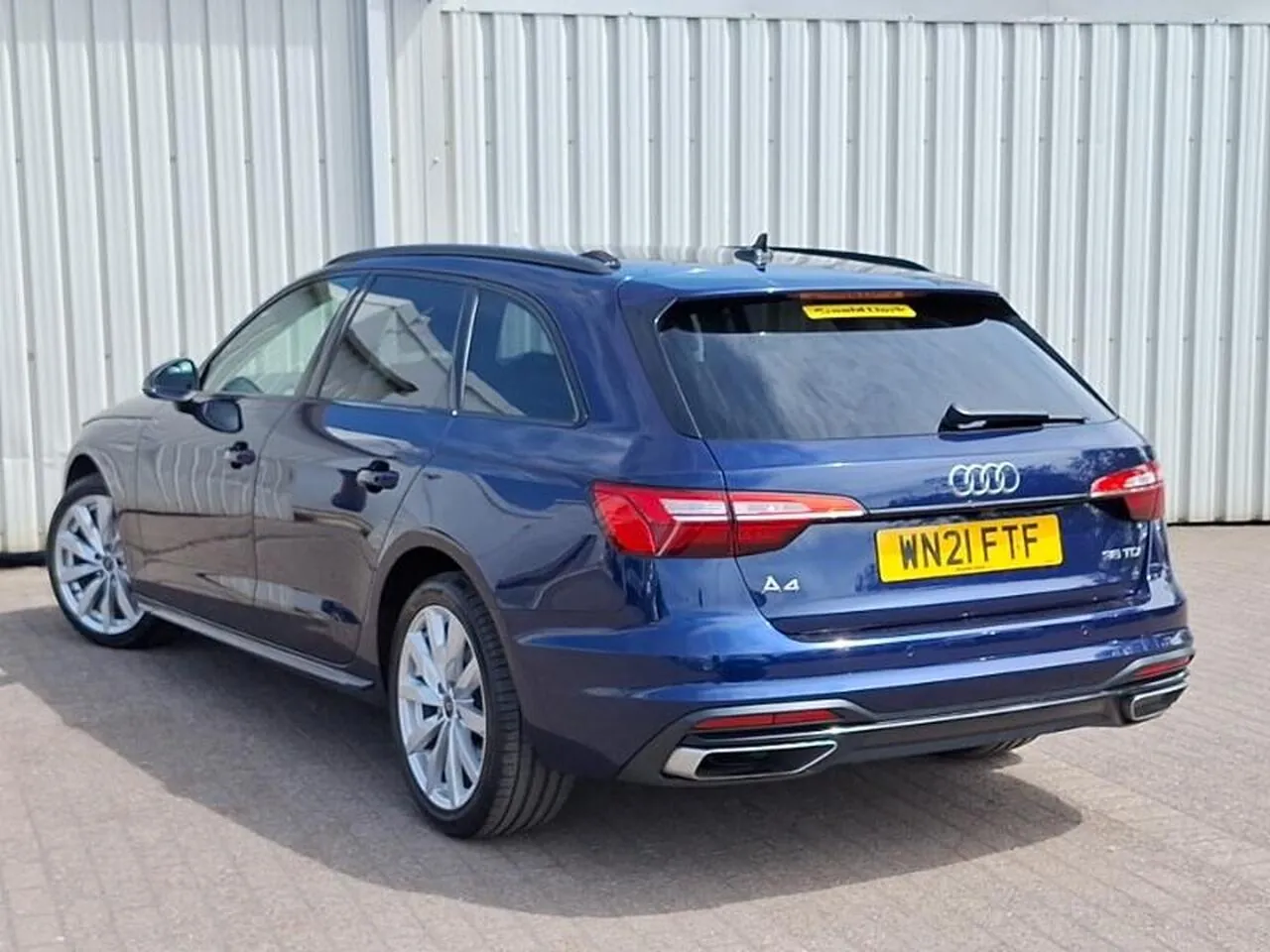 Audi A4 Avant 2021 photo 2