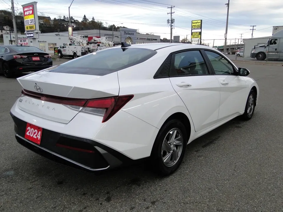 Hyundai Elantra 2024 photo 2