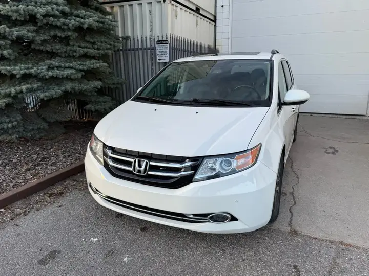 Honda Odyssey 2014 photo 3