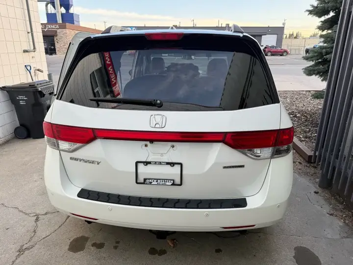 Honda Odyssey 2014 photo 5