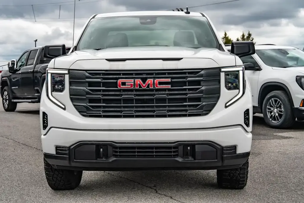 GMC Sierra 1500 2026 photo 2