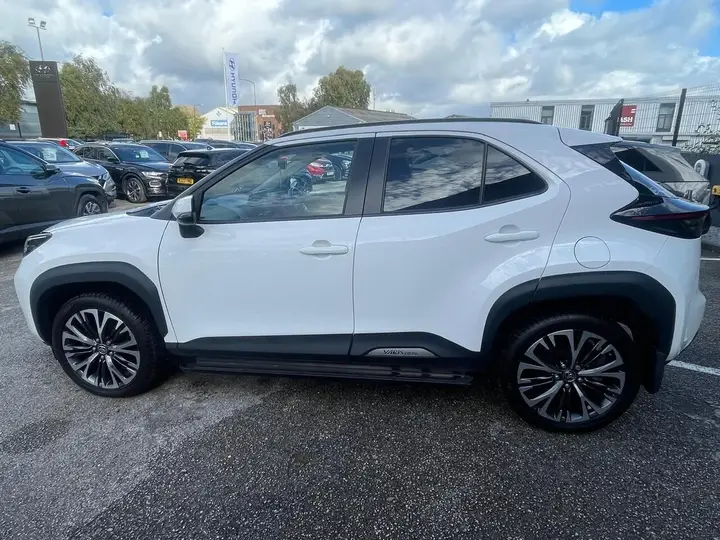 Toyota Yaris Cross 2023 photo 4