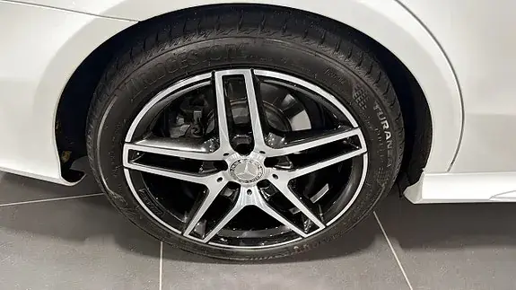 Mercedes-Benz E 220 2016 photo 4