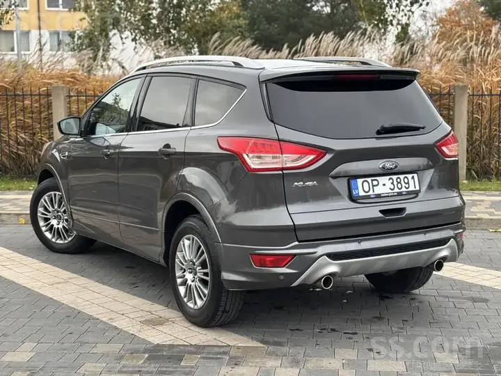 Ford Kuga 2015 photo 2