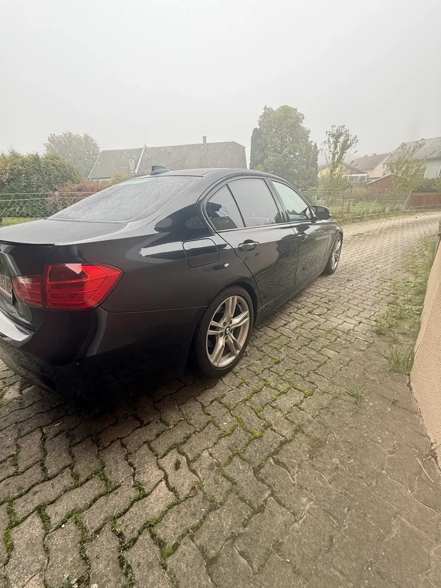 BMW 3 Series 2013 photo 2