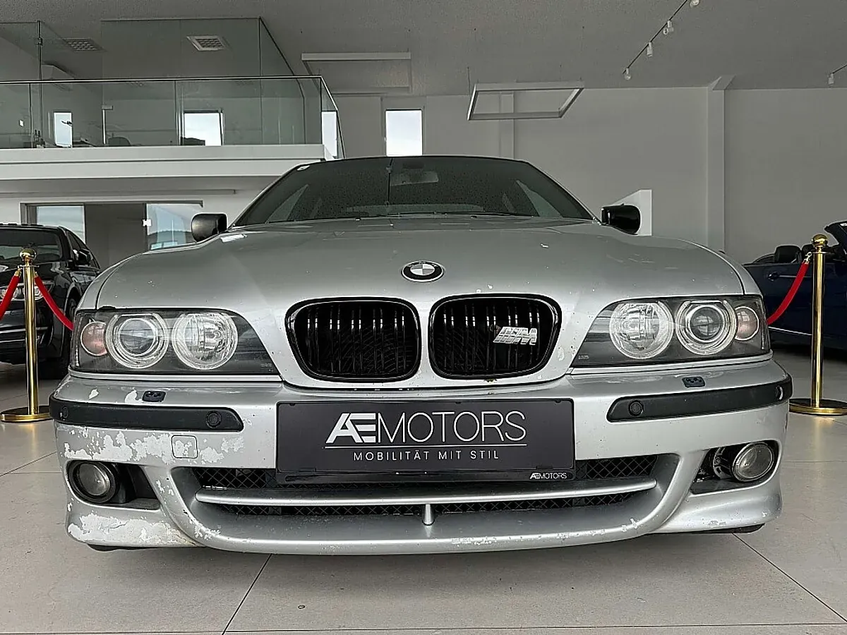 BMW 5 Series 2003 photo 2