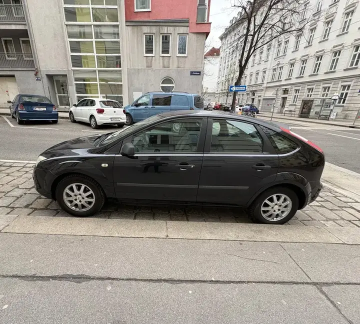 Ford Focus 2005 photo 2