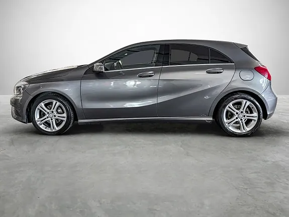 Mercedes-Benz A180 2013 photo 2