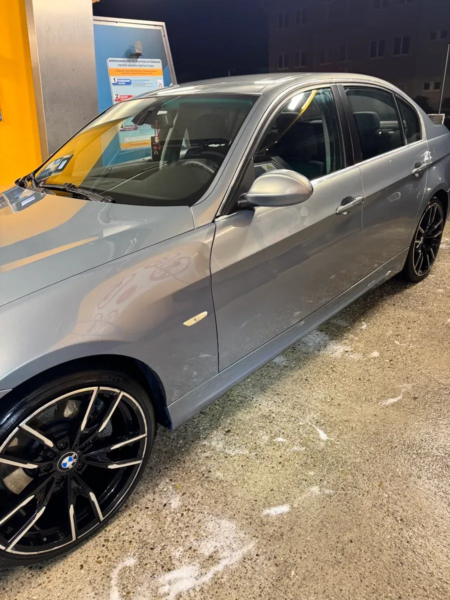 BMW 3 Series 2007 photo 2